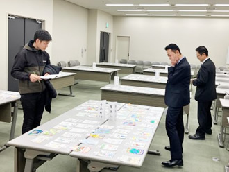「第11回 税に関する絵はがきコンクール」選考会を行いました。