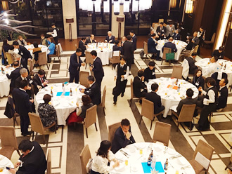 「年忘れ会員交流会」が開催されました。